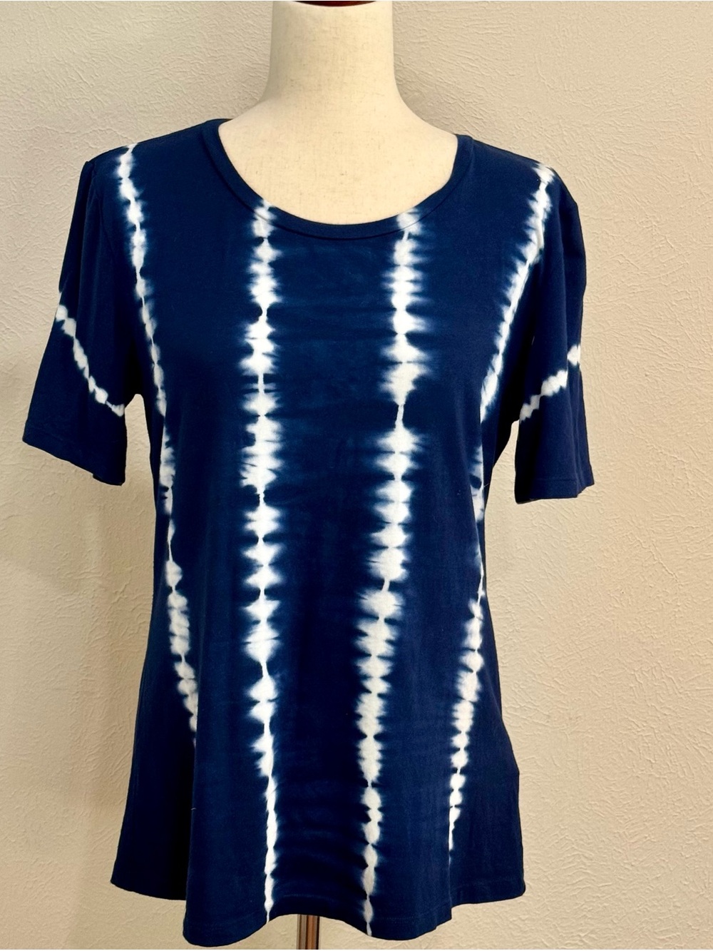 Johnny Was Calme Navy and White Tie-Dye Short Sleeve Tee Size S